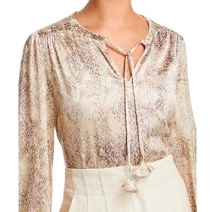 Gorgeous Tommy Bahama Glittering Sea L/Sleeve Top color Travertine Size XS -50%